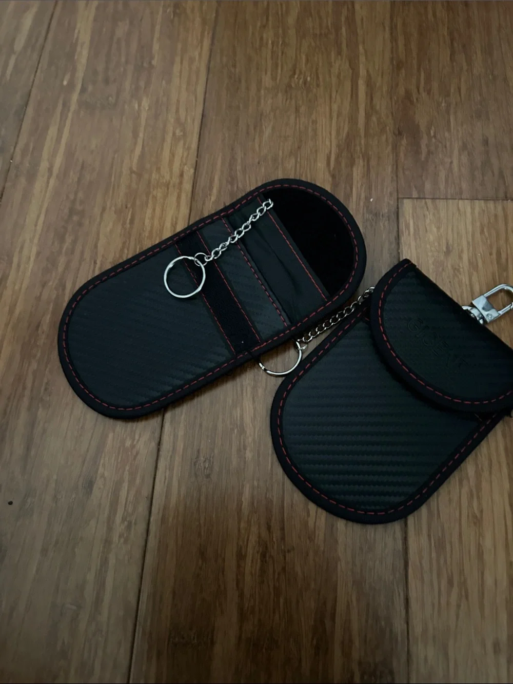 Men or Women RFID Black Key Chain and credit card holder.